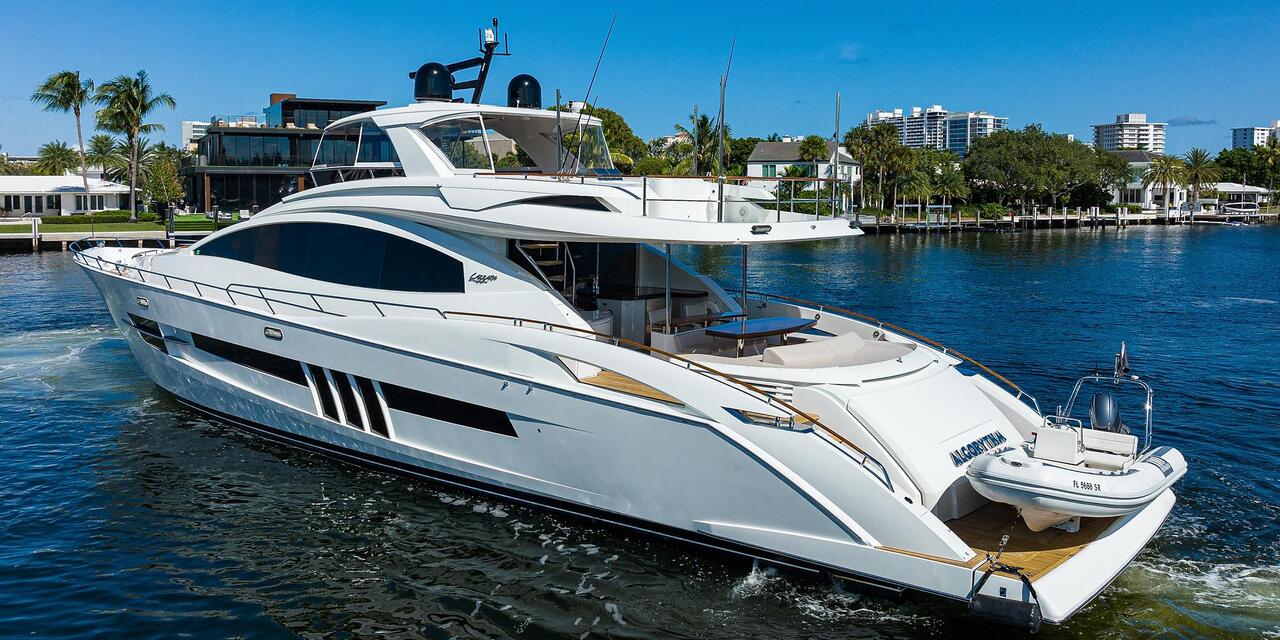 Lazzara Flybridge