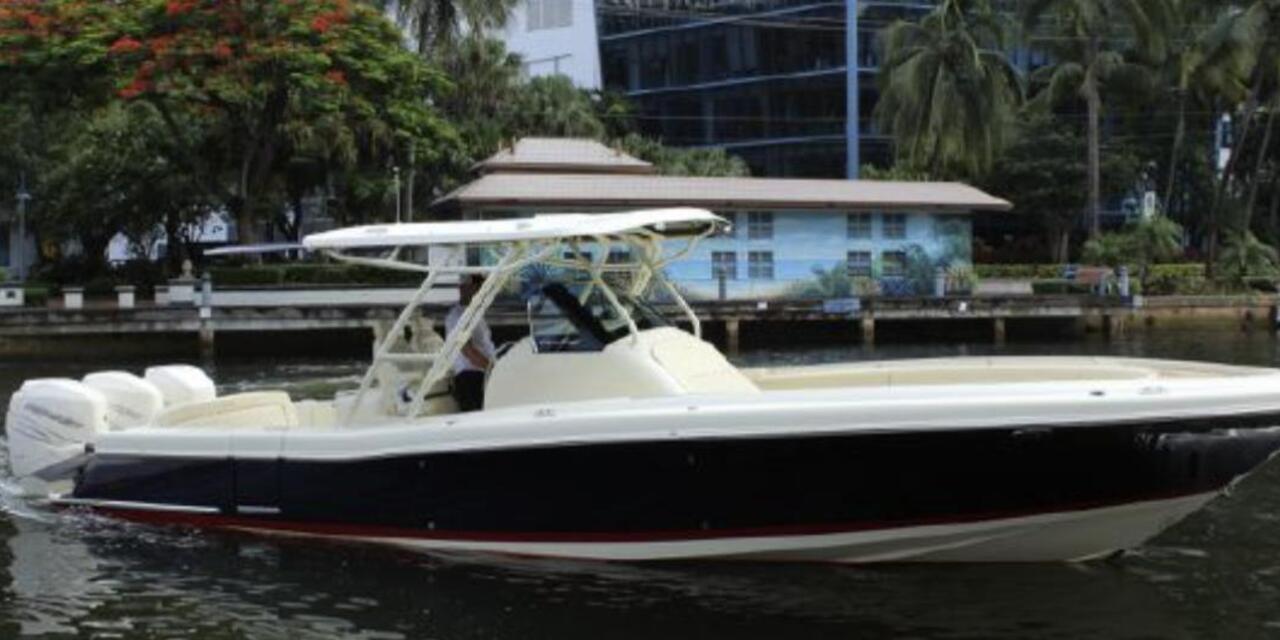 Chris-Craft 34 Catalina