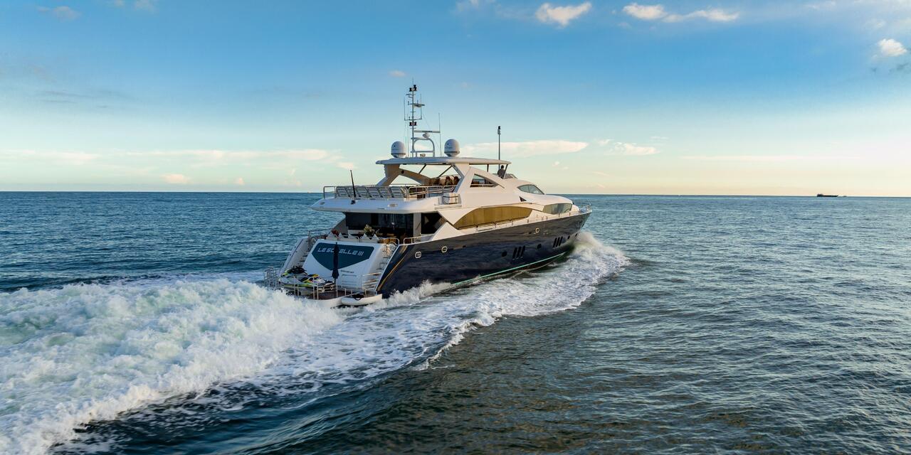 Sunseeker 34M Yacht