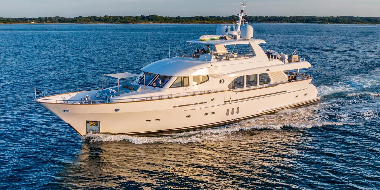 Moonen 98 M/Y