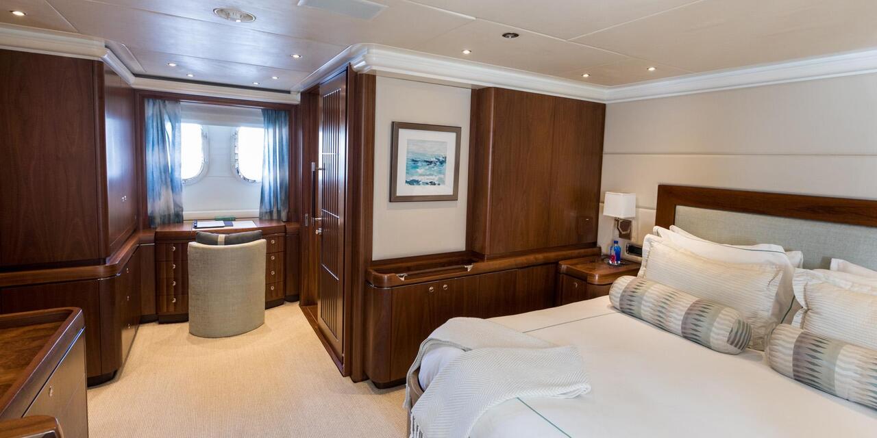 Moonen 98 M/Y