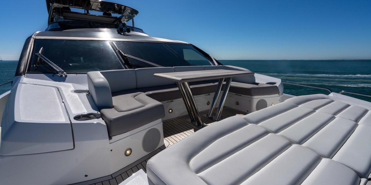 Sunseeker 86 Yacht