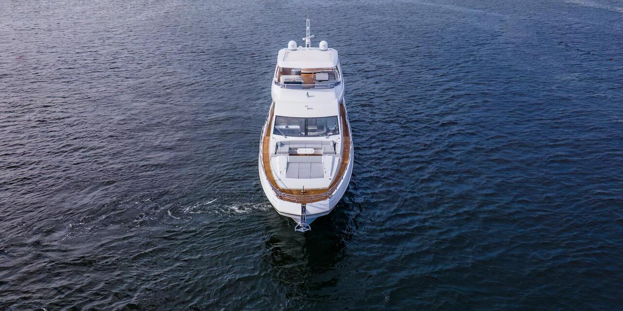 Azimut 25 Metri