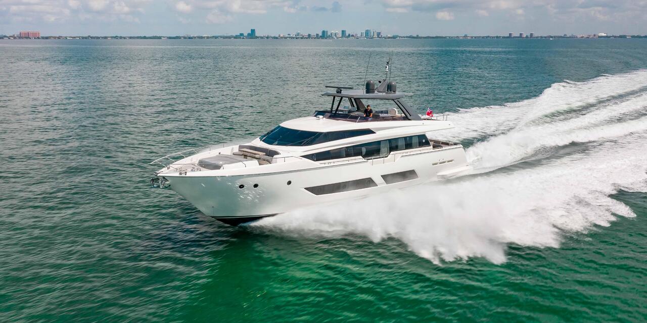 Ferretti Yachts 850