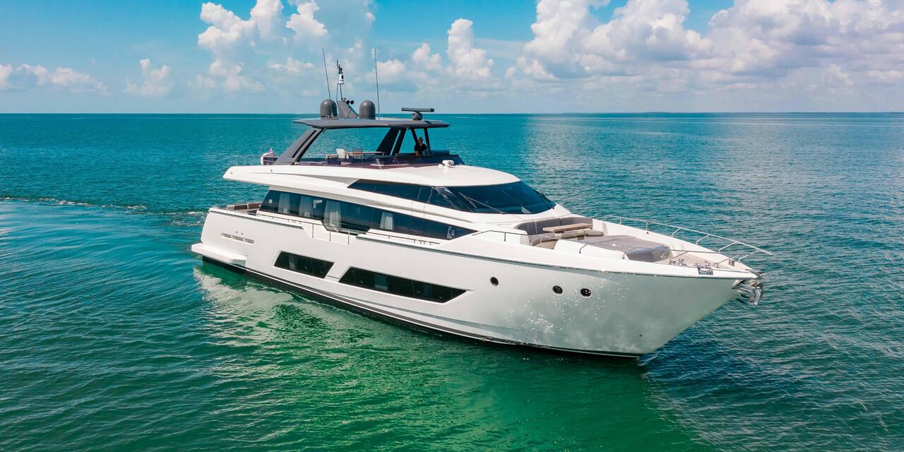 Ferretti Yachts 850