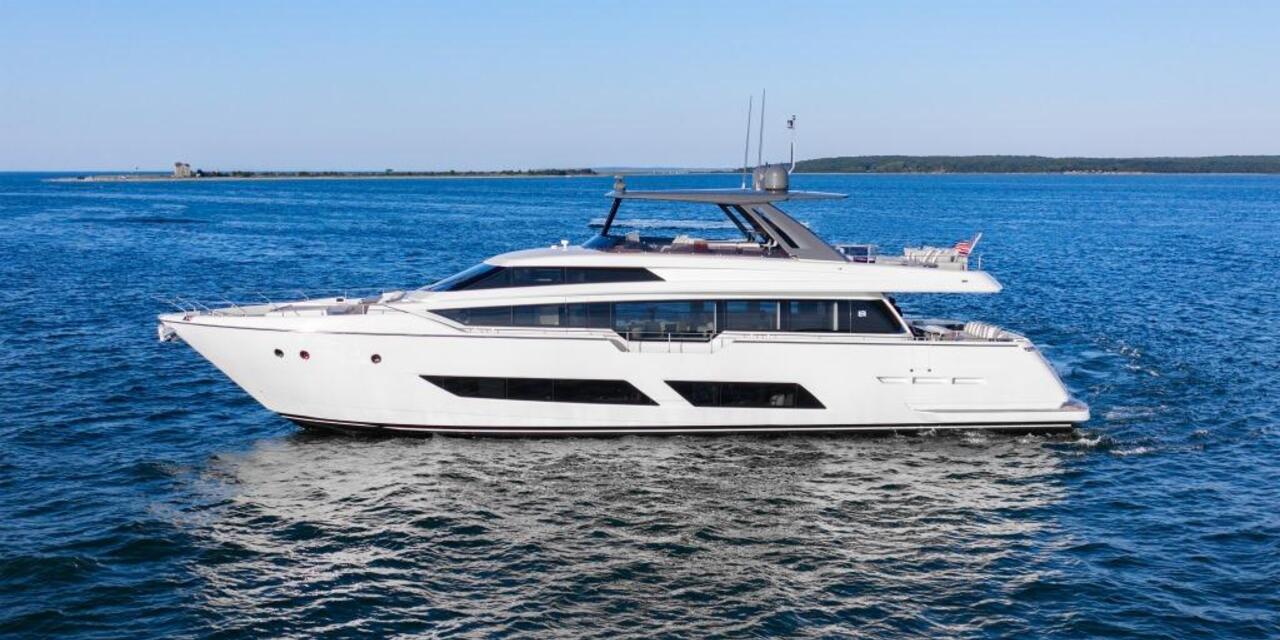 Ferretti Yachts 850