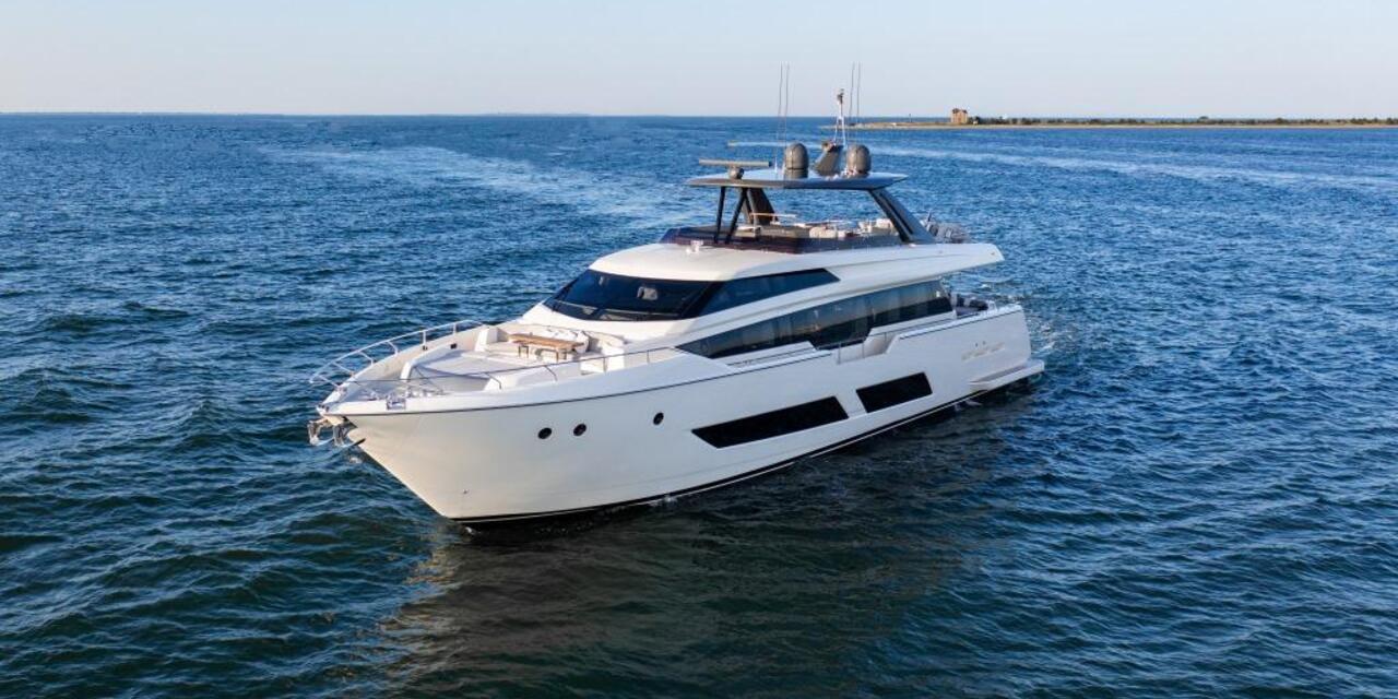 Ferretti Yachts 850