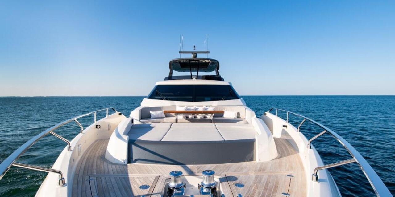 Ferretti Yachts 850