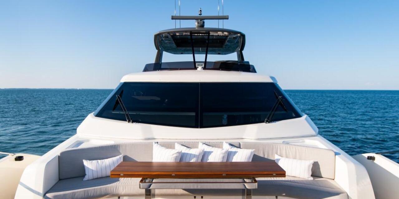 Ferretti Yachts 850