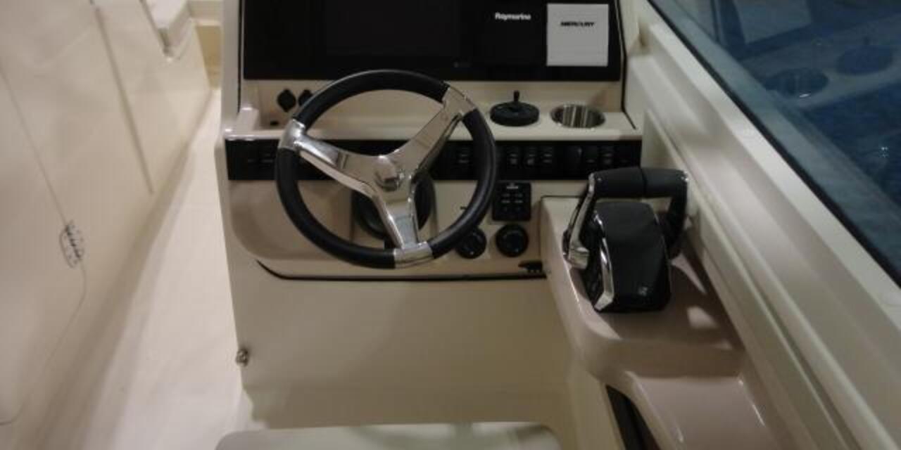 Boston Whaler 280 Vantage